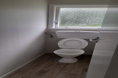 Photo of property in 12 Walpole Avenue, Hillpark, Auckland, 2102