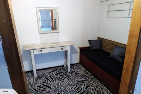 Photo of property in 43 Oxford Street, Lyttelton, 8082