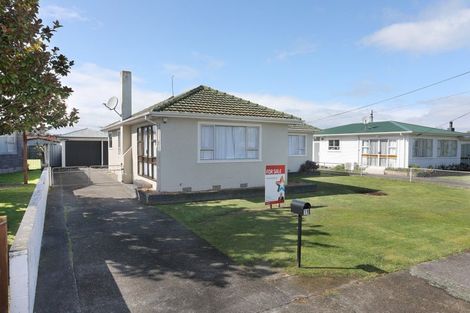 Photo of property in 19 Churchill Avenue, Feilding, 4702