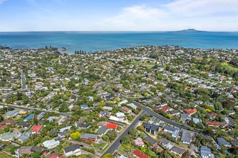 Photo of property in 30a Geoffrey Road, Torbay, Auckland, 0630
