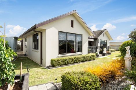 Photo of property in 28 Woodleigh Place, Ohauiti, Tauranga, 3112