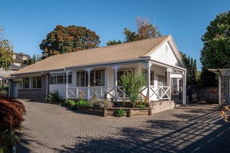 Photo of property in 384b Devonport Road, Tauranga South, Tauranga, 3112