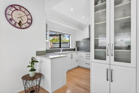 Photo of property in 2/36 Gatman Street, Birkdale, Auckland, 0626