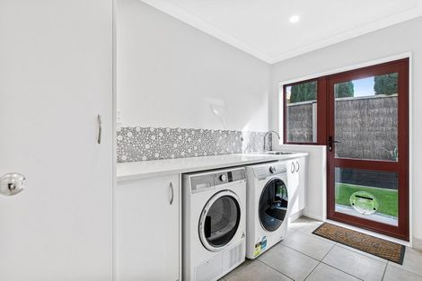 Photo of property in 13 Onemana Way, Te Atatu Peninsula, Auckland, 0610