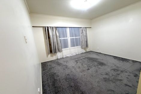 Photo of property in 1/3 Cheryl Place, Hillcrest, Auckland, 0627