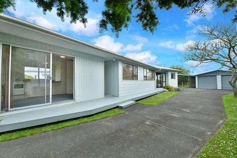 Photo of property in 207 Parkhurst Road, Parakai, 0830