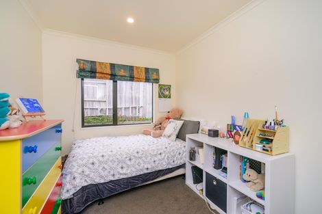 Photo of property in 15 Greenwood Place, Fitzherbert, Palmerston North, 4410
