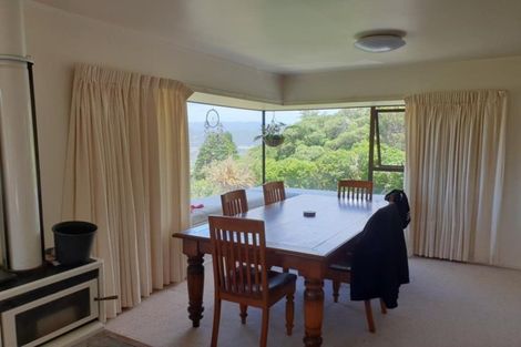 Photo of property in 129 Miromiro Road, Normandale, Lower Hutt, 5010
