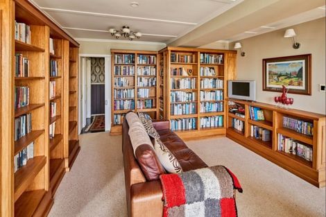 Photo of property in 19 The Crescent, Roseneath, Wellington, 6011