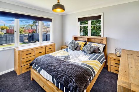 Photo of property in 3 Montgomery Crescent, Clouston Park, Upper Hutt, 5018