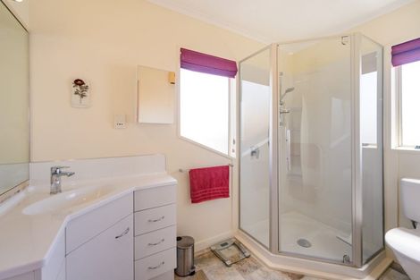 Photo of property in 3 The Glen, Hokowhitu, Palmerston North, 4410