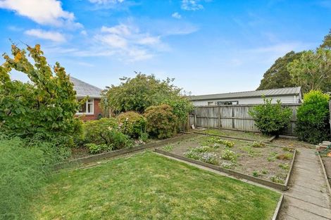 Photo of property in 35 Liverton Crescent, Bishopdale, Christchurch, 8053