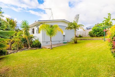 Photo of property in 61 Sheridan Drive, New Lynn, Auckland, 0600
