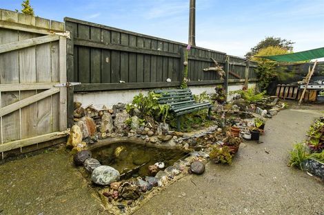 Photo of property in 12 Rhodes Street, Waimate, 7924