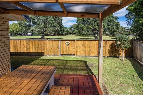 Photo of property in 6 Ishtar Place, One Tree Point, 0118