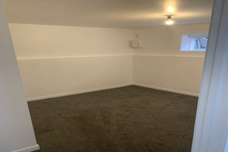 Photo of property in 16a Holiday Road, Stanmore Bay, Whangaparaoa, 0932