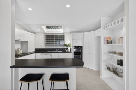 Photo of property in 25 Lookaway Place, Huntsbury, Christchurch, 8022