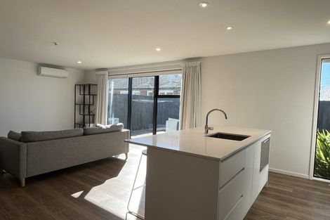 Photo of property in 1/23 Hills Road, Edgeware, Christchurch, 8013