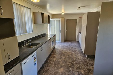 Photo of property in 4 Oakland Street, Northcote, Christchurch, 8052