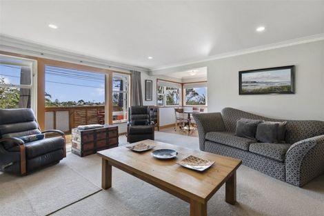 Photo of property in 19 Zion Road, Birkenhead, Auckland, 0626