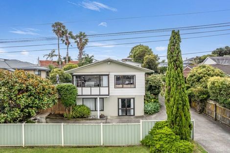 Photo of property in 1/23 Raines Avenue, Forrest Hill, Auckland, 0620