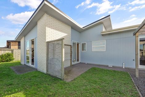 Photo of property in 18 Toi Place, Papamoa, 3118
