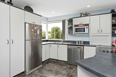 Photo of property in 22 Sea Eagles Place, North New Brighton, Christchurch, 8083
