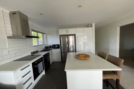 Photo of property in 1/2 Palm Court Drive, Glen Eden, Auckland, 0602