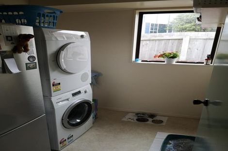 Photo of property in 36 Dominica Crescent, Grenada Village, Wellington, 6037