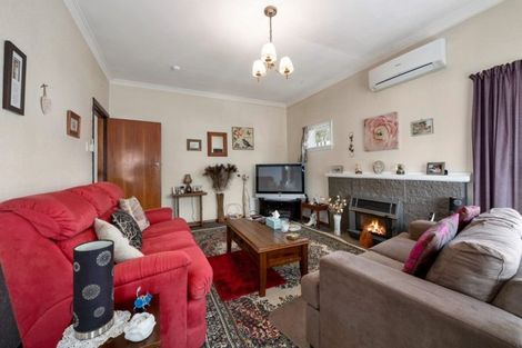 Photo of property in 4/4a Oak Street, Ebdentown, Upper Hutt, 5018