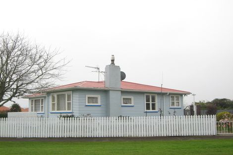 Photo of property in 32 Parris Street, Waitara, 4320