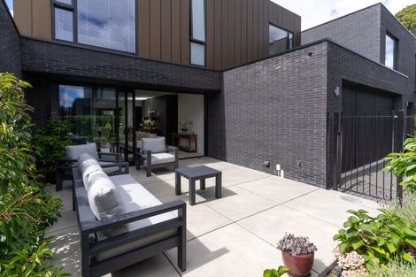 Photo of property in 25 Carlton Mill Road, Merivale, Christchurch, 8014