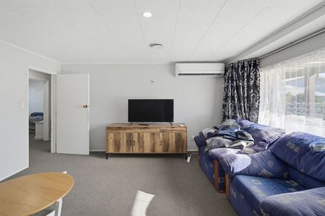 Photo of property in 2/1101 Cunningham Crescent, Mayfair, Hastings, 4122