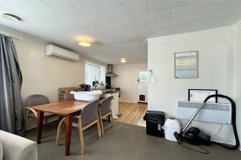 Photo of property in 1/18 Oregon Drive, Maoribank, Upper Hutt, 5018