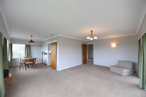 Photo of property in 1/3 Onepoto Road, Hauraki, Auckland, 0622