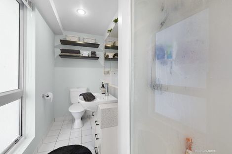 Photo of property in Terrace Heights Apartments, 2g/163 The Terrace, Wellington Central, Wellington, 6011