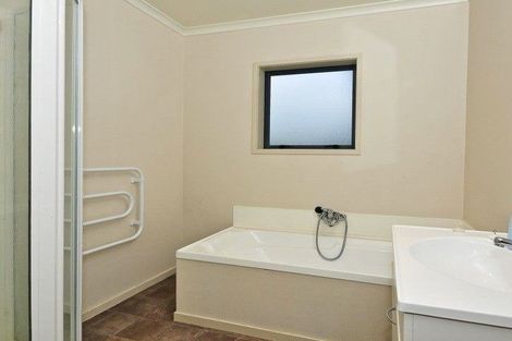 Photo of property in 3 Hugh Place, St Andrews, Hamilton, 3200