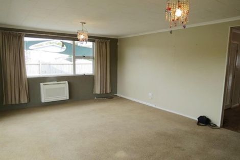 Photo of property in 1 Fairview Place, Westown, New Plymouth, 4310