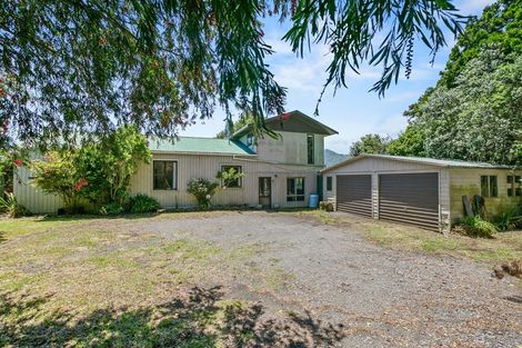Photo of property in 1939 South Road, Pitone, New Plymouth, 4374