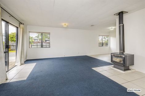 Photo of property in 6 Rhine Place, Weymouth, Auckland, 2103