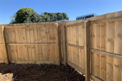 Photo of property in 10a Mcgreal Place, Weymouth, Auckland, 2103