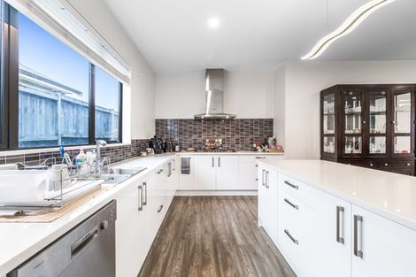 Photo of property in 5 Ara Kakara Avenue, Huapai, Kumeu, 0810