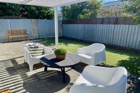 Photo of property in 3/411a Gloucester Street, Taradale, Napier, 4112