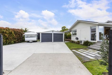 Photo of property in 2 Hatton Road, Orewa, 0931