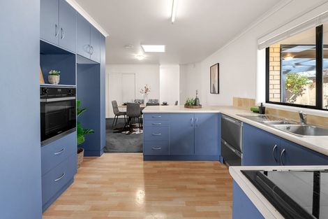 Photo of property in 30 Newfield Drive, Fairview Downs, Hamilton, 3214