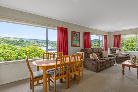 Photo of property in 9 Hampton Hill Road, Tawa, Wellington, 5028