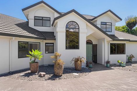 Photo of property in 30 Awanui Drive, Waikanae, 5036