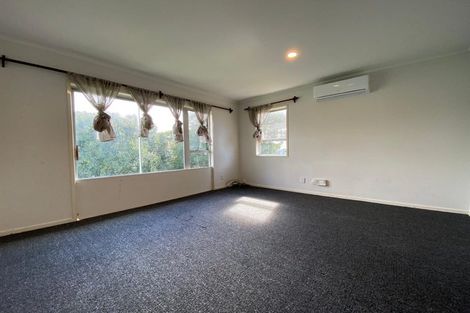 Photo of property in 29a-c Point England Road, Point England, Auckland, 1072