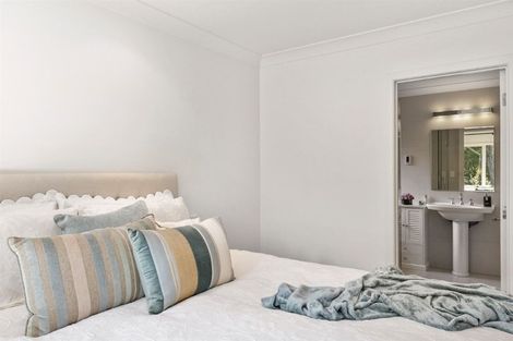 Photo of property in 16 Kunzea Place, Greenhithe, Auckland, 0632