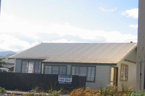 Photo of property in 221 The Esplanade, Petone, Lower Hutt, 5012